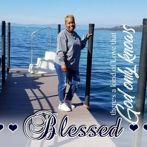 Meet your Posher, Sharon